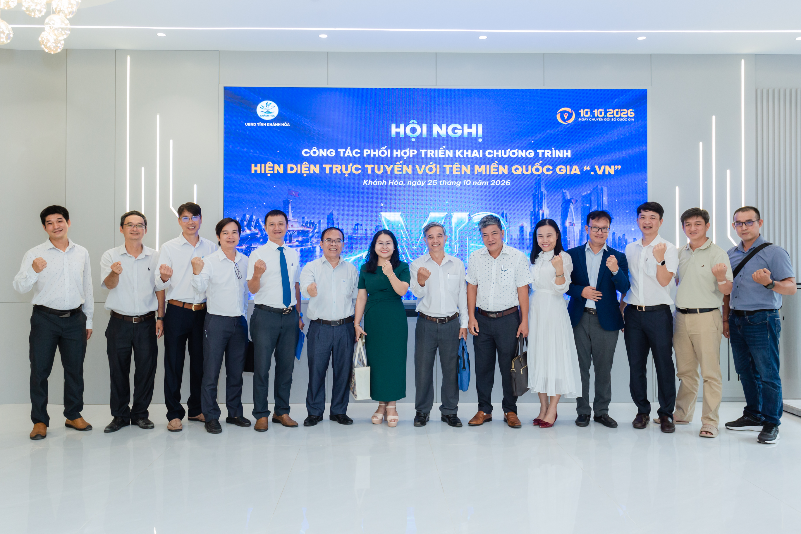HKT Smart Tower đồng hành cùng Chương trình hiện diện trực tuyến với tên miền quốc gia “.vn”